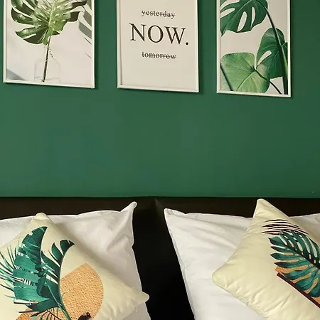 Strelitzia Apartment